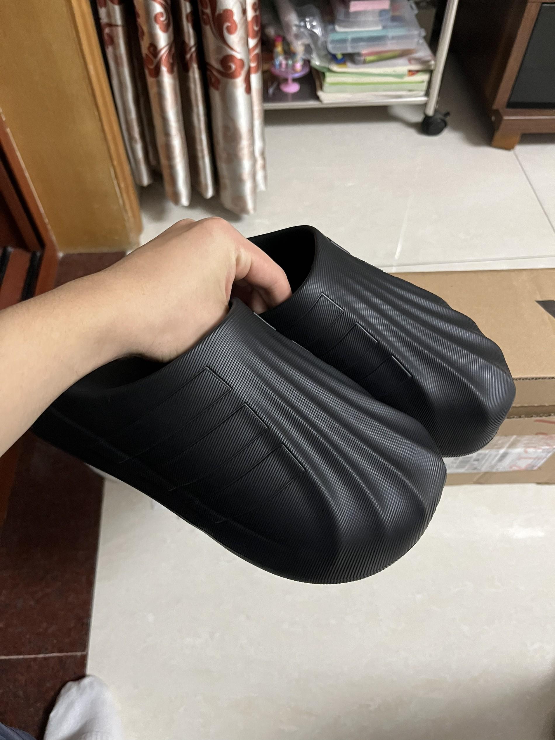 非常好很帅很帅很好穿细节特别好就是喜欢这种👍点赞大家都来购买脚感方面给到9.0